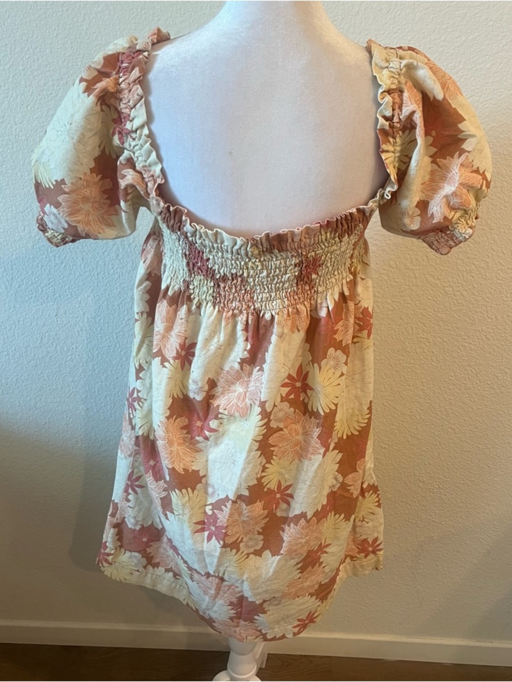 Faherty Ramona Floral Mini Dress in Warm Jicaro Island Color Medium - Picture 5 of 6